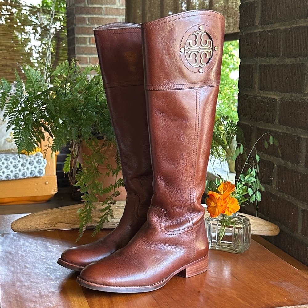 Tory Burch Kieran gold logo brown leather tall equestrian/riding boots. Size 6.5